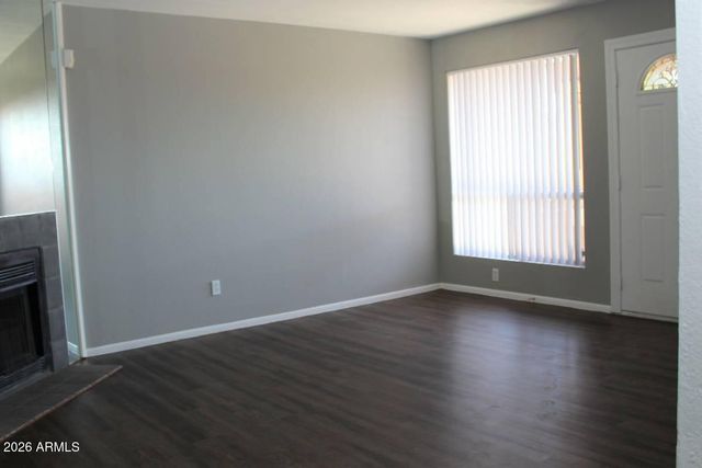 20421 N 3RD Drive 8, Phoenix, AZ 85027