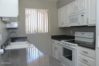 20421 N 3RD Drive 8, Phoenix, AZ 85027