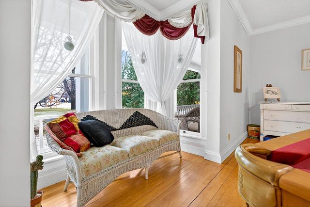 13 N 4TH AVENUE, Winneconne, WI 54986