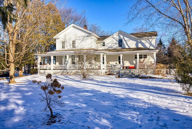 13 N 4TH AVENUE, Winneconne, WI 54986