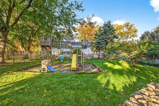 13 N 4TH AVENUE, Winneconne, WI 54986