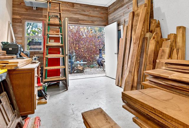 13 N 4TH AVENUE, Winneconne, WI 54986