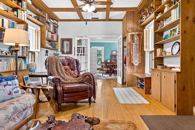 13 N 4TH AVENUE, Winneconne, WI 54986