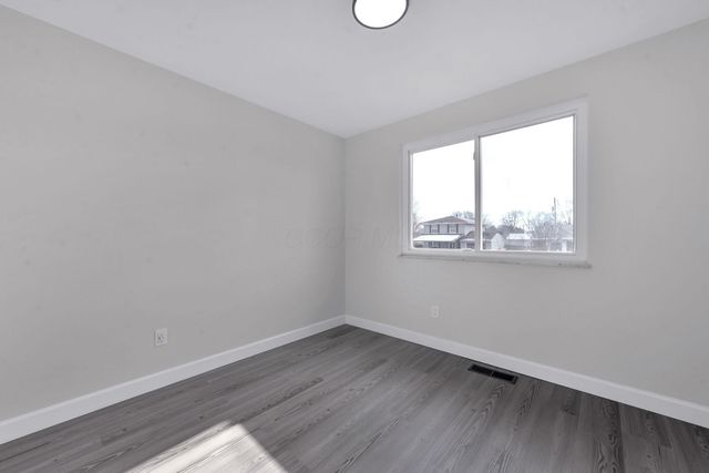 662 Bartfield Drive, Columbus, OH 43207