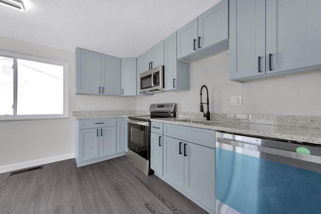 662 Bartfield Drive, Columbus, OH 43207