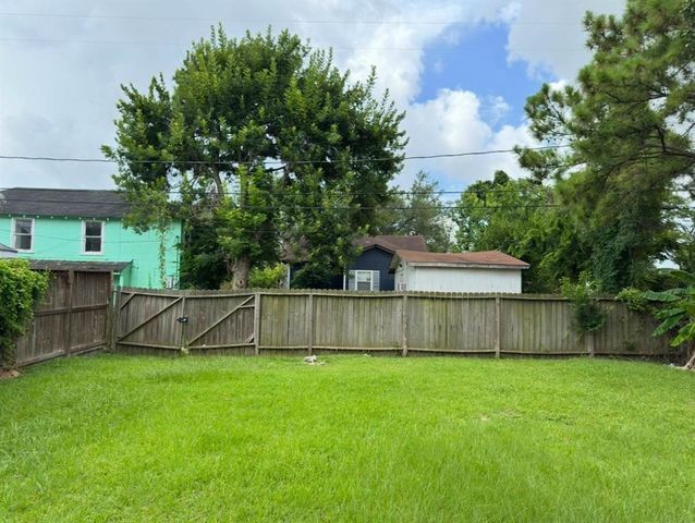 3215 Illinois Street, Baytown, TX 77520