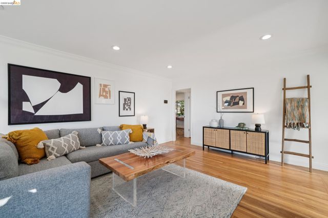 6411 Snake Road, Oakland, CA 94611