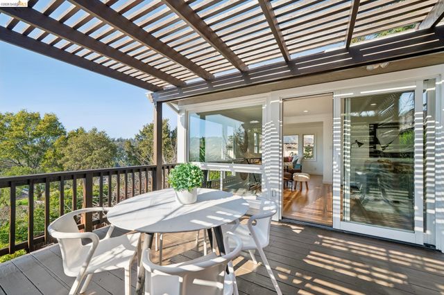 6411 Snake Road, Oakland, CA 94611