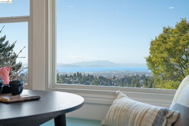 6411 Snake Road, Oakland, CA 94611