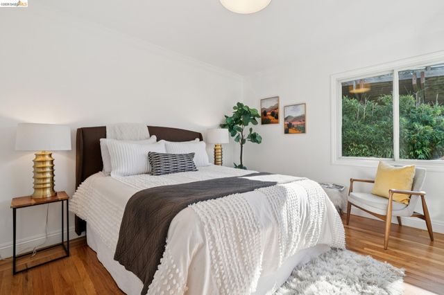 6411 Snake Road, Oakland, CA 94611