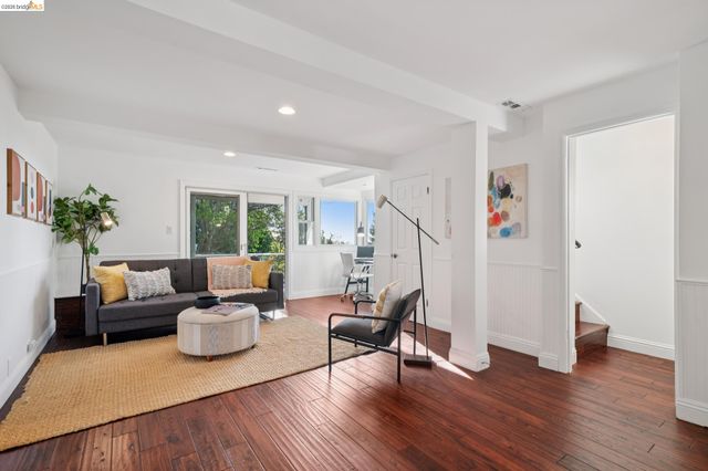 6411 Snake Road, Oakland, CA 94611