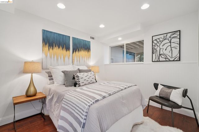 6411 Snake Road, Oakland, CA 94611