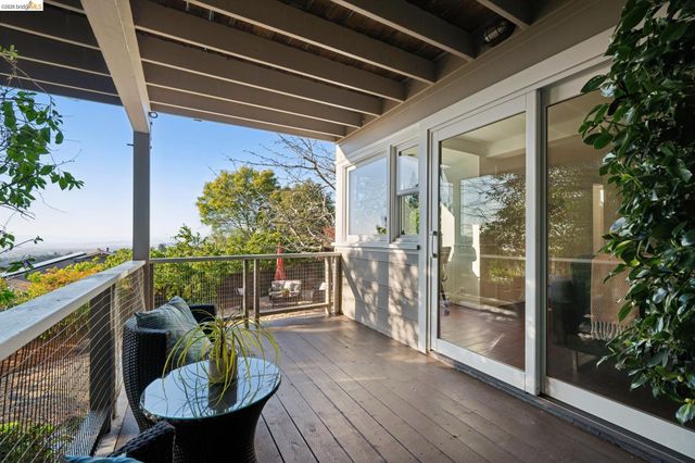 6411 Snake Road, Oakland, CA 94611