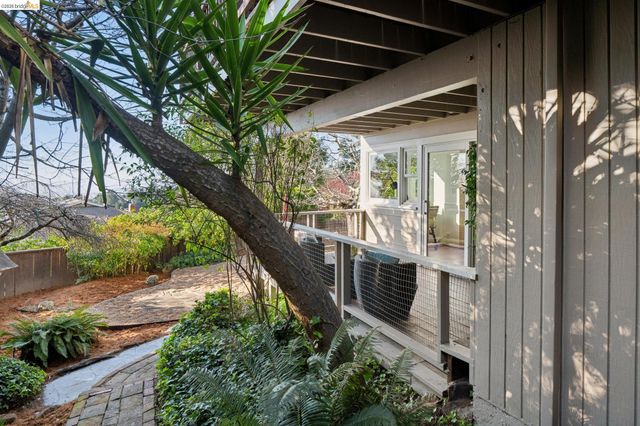 6411 Snake Road, Oakland, CA 94611