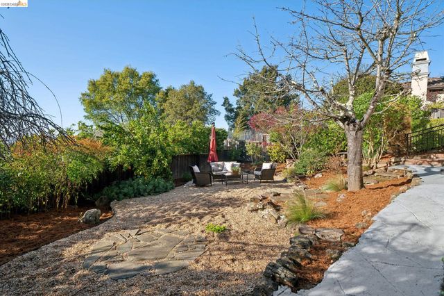 6411 Snake Road, Oakland, CA 94611