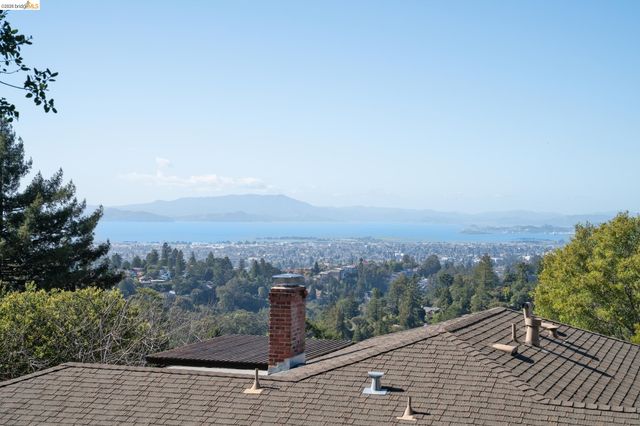 6411 Snake Road, Oakland, CA 94611