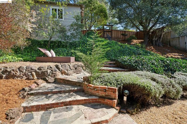 6411 Snake Road, Oakland, CA 94611