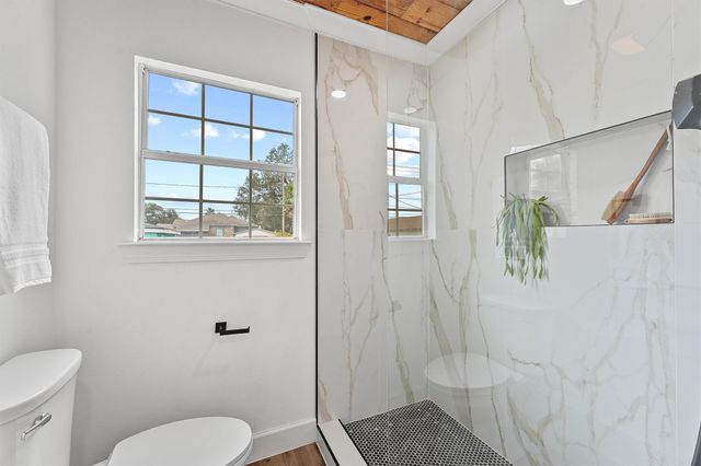 4907 Alamo Drive, Galveston, TX 77551