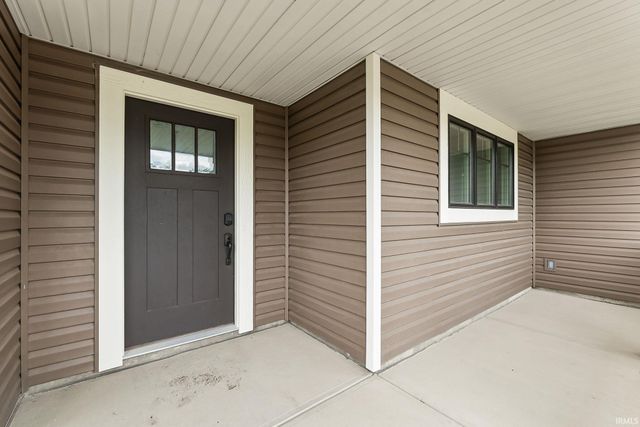 2112 Custer Drive, Garrett, IN 46738