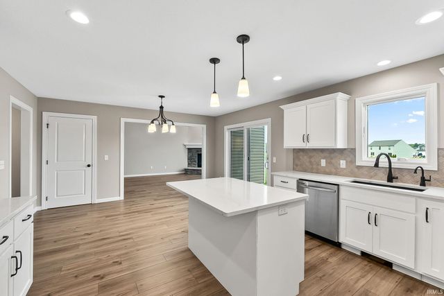 2112 Custer Drive, Garrett, IN 46738