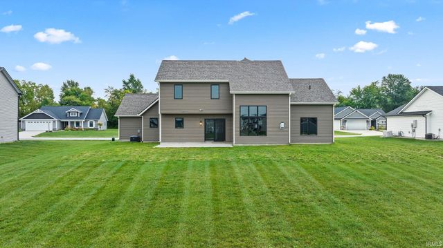 2112 Custer Drive, Garrett, IN 46738