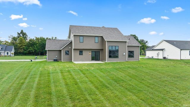 2112 Custer Drive, Garrett, IN 46738