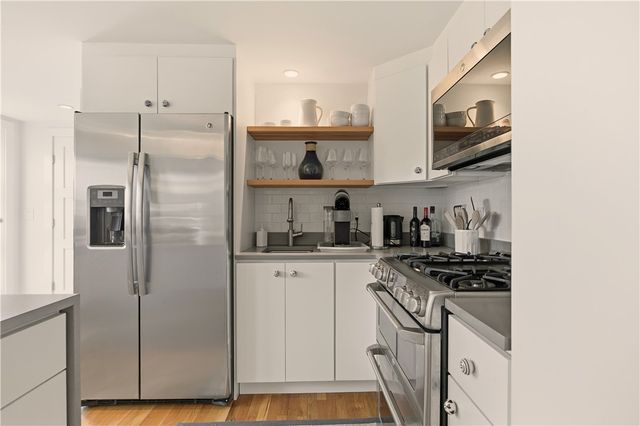 59 Houston Avenue, Newport, RI 02840