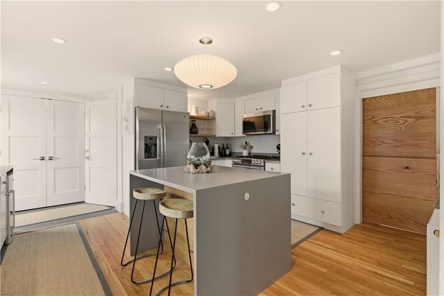 59 Houston Avenue, Newport, RI 02840