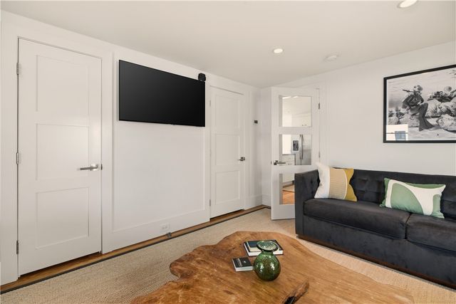 59 Houston Avenue, Newport, RI 02840