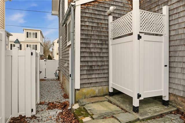 59 Houston Avenue, Newport, RI 02840