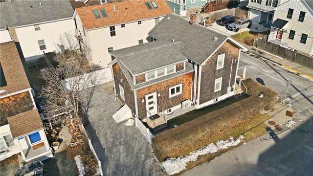 59 Houston Avenue, Newport, RI 02840