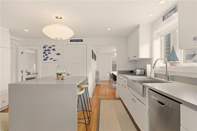 59 Houston Avenue, Newport, RI 02840