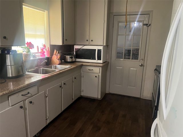 9122 Laura Koppe Rd, Houston, TX 77078