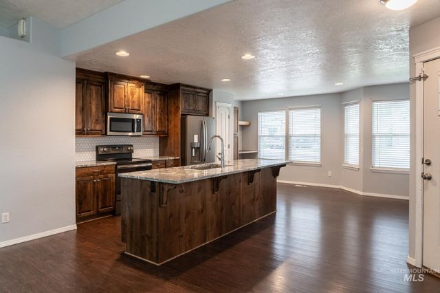 4719 Kadie St, Caldwell, ID 83607