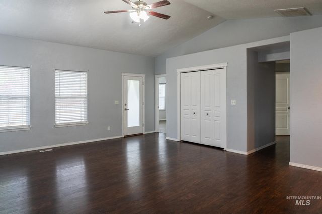 4719 Kadie St, Caldwell, ID 83607