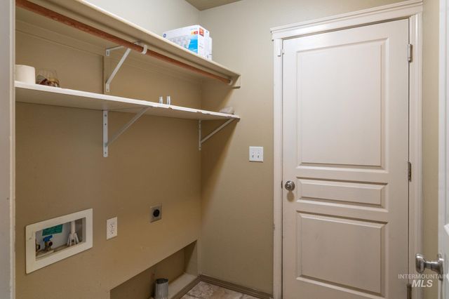 4719 Kadie St, Caldwell, ID 83607