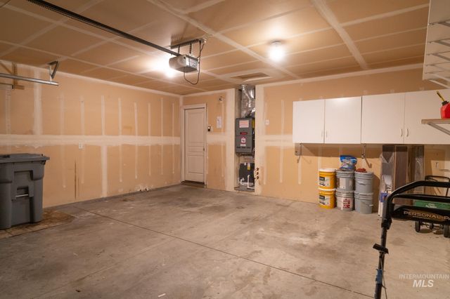 4719 Kadie St, Caldwell, ID 83607