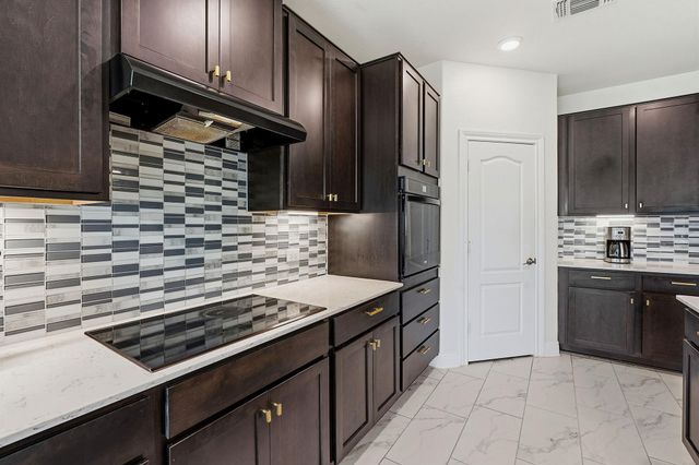 1617 Quynn LN, Leander, TX 78641
