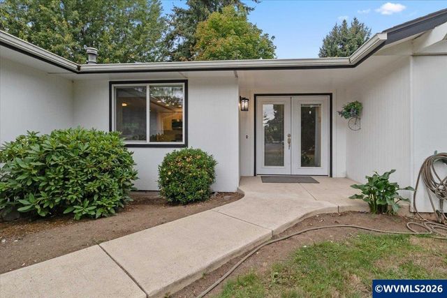 4675 Princess Ct NE, Salem, OR 97305