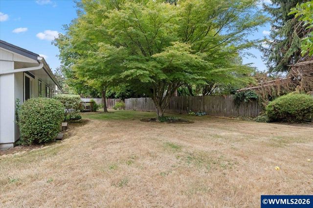 4675 Princess Ct NE, Salem, OR 97305