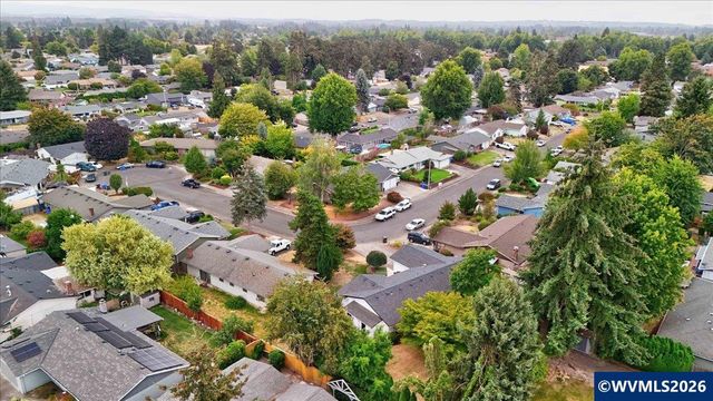 4675 Princess Ct NE, Salem, OR 97305