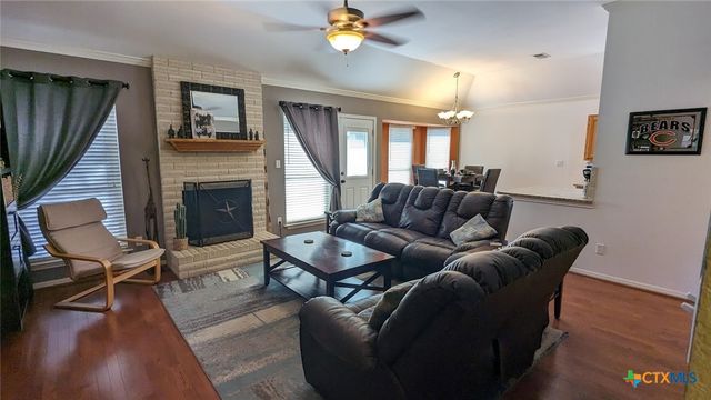 1301 Girard Street, San Marcos, TX 78666