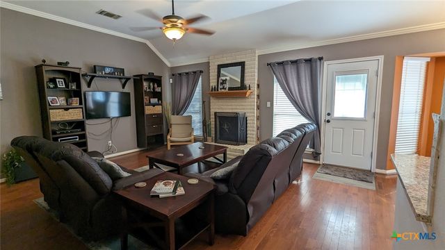 1301 Girard Street, San Marcos, TX 78666