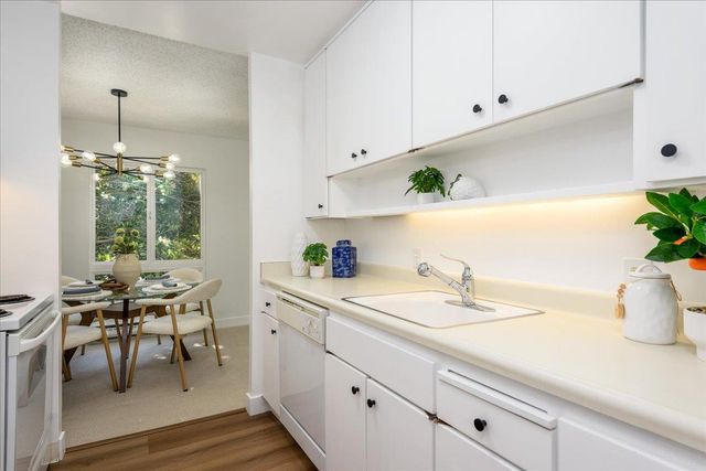 904 Peninsula Avenue 305, San Mateo, CA 94401
