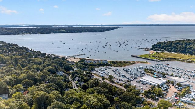 111 Altamont Avenue, Sea Cliff, NY 11579