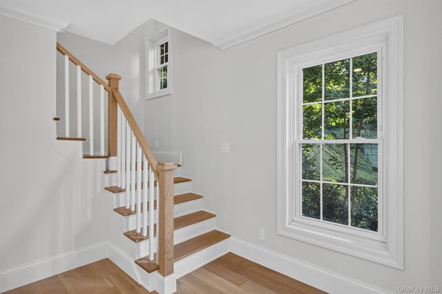 111 Altamont Avenue, Sea Cliff, NY 11579