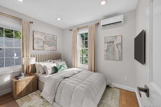 111 Altamont Avenue, Sea Cliff, NY 11579