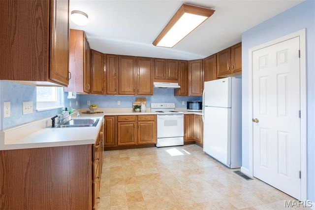 13114 Walden Woods Court, Chesterfield, MO 63146