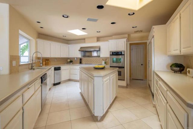 18714 Bernardo Trails Drive, San Diego, CA 92128