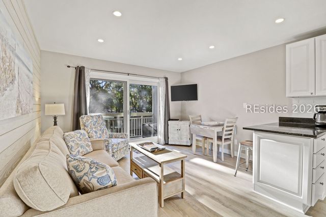 4 Forest Beach Drive N, N 107, Hilton Head Island, SC 29928